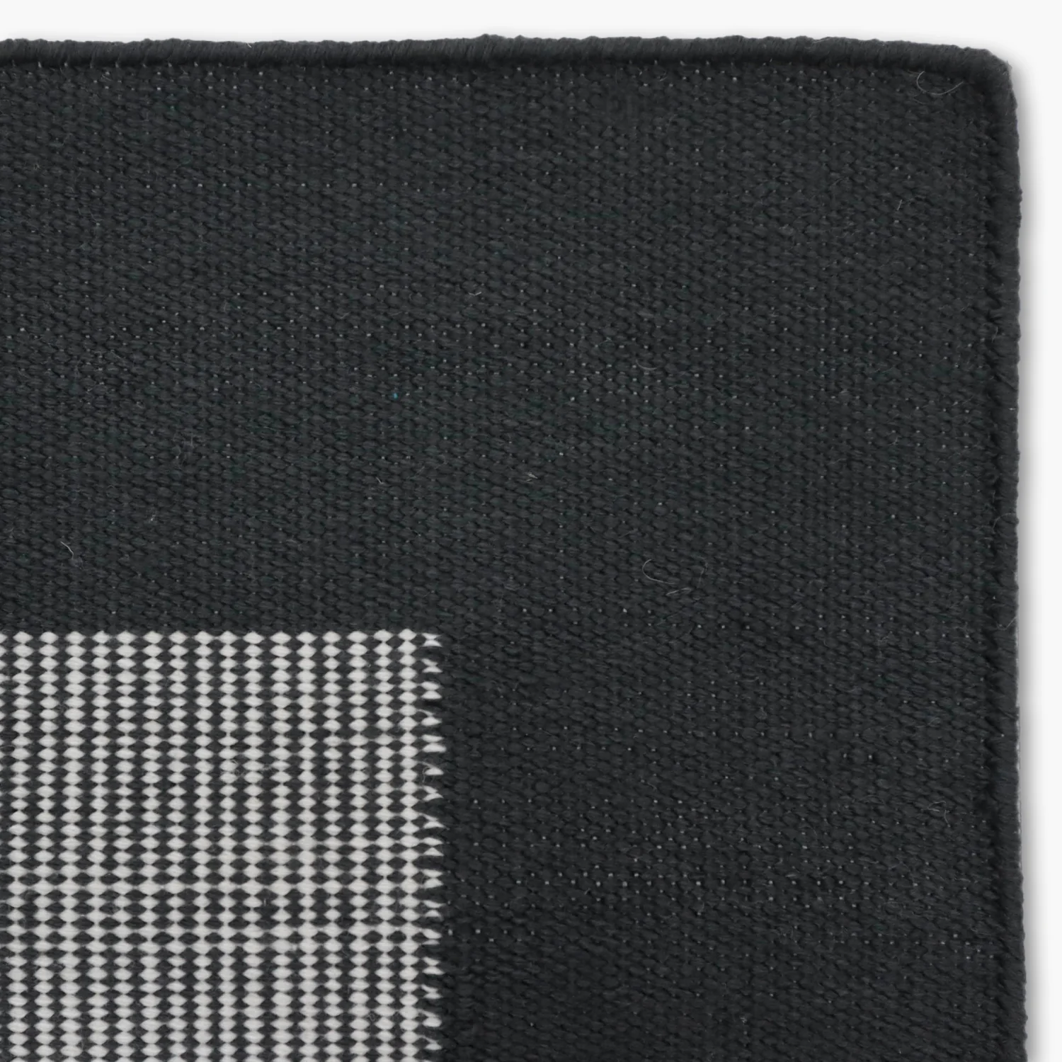 2025 Varadero terrassetæppe 170x240 sort