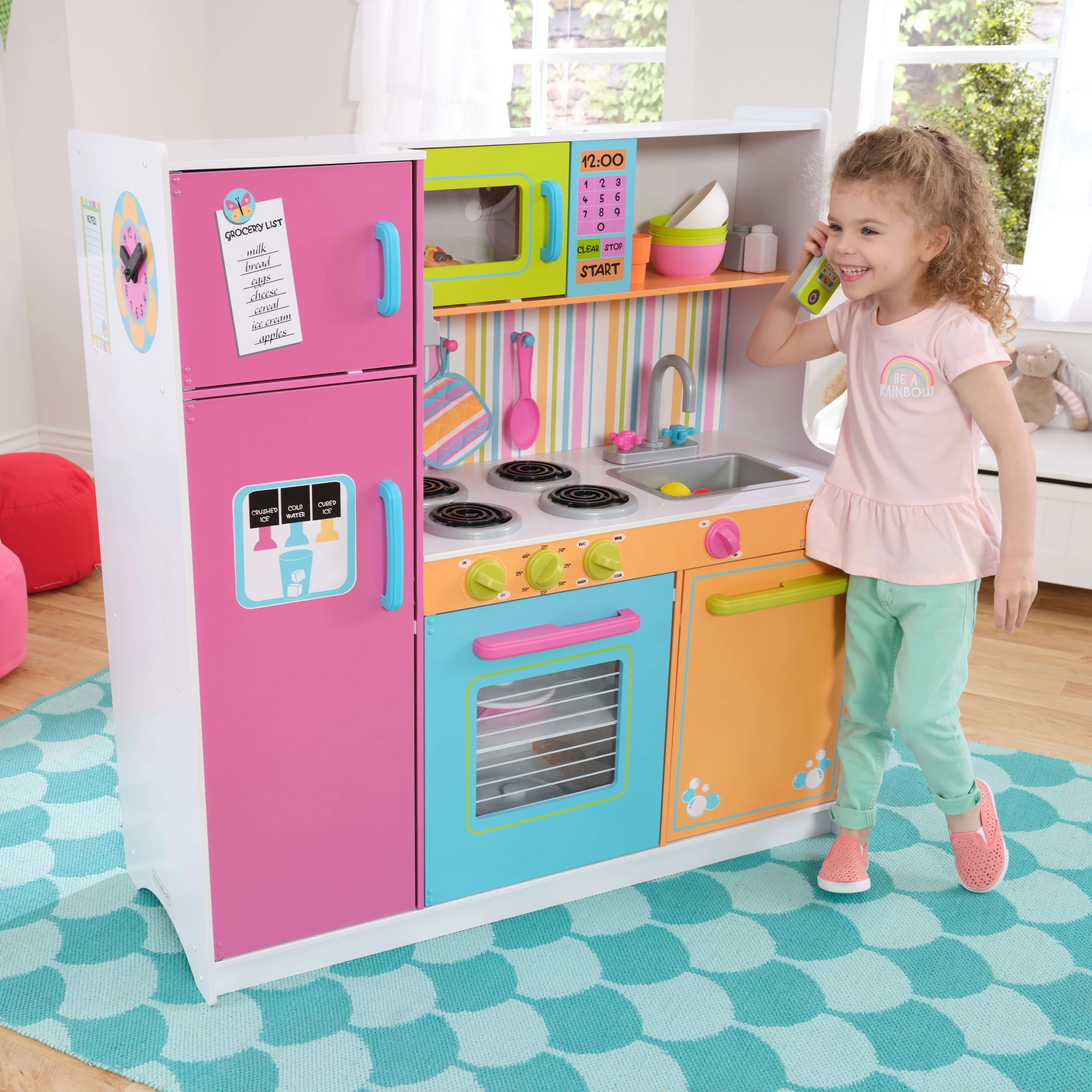 Cuisine en bois KidKraft Deluxe Grande et Lumineuse pour enfants (2025). Couleurs néon.