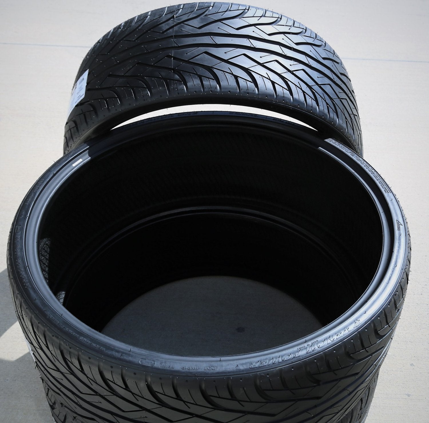 2025 Venom Power Ragnarok One 295/25R28 ZR 103W XL Højtydende M+S Dæk