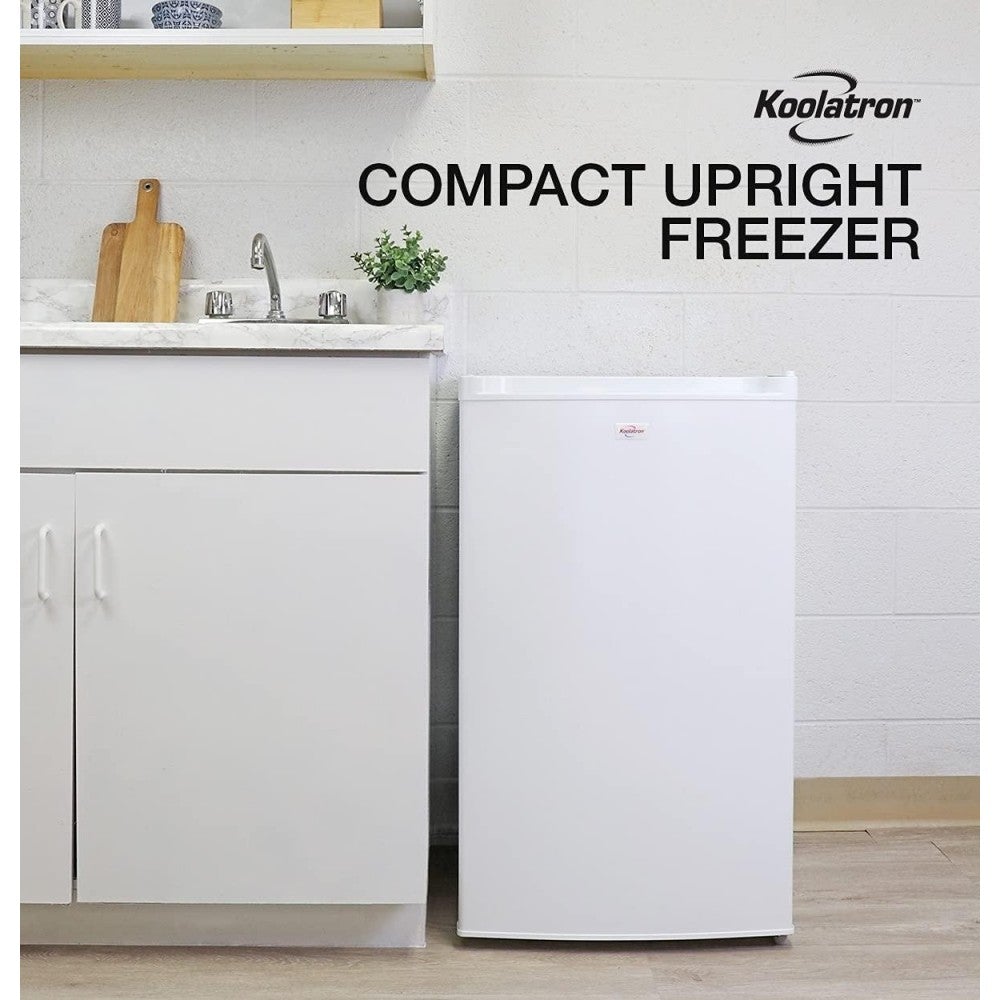 Congélateur vertical compact Koolatron avec technologie de refroidissement par compresseur, capacité de 3,0 pieds cubes – Idéal pour les appartements, les copropriétés, les bureaux, les camping-cars, les chalets et les petites cuisines – Blanc