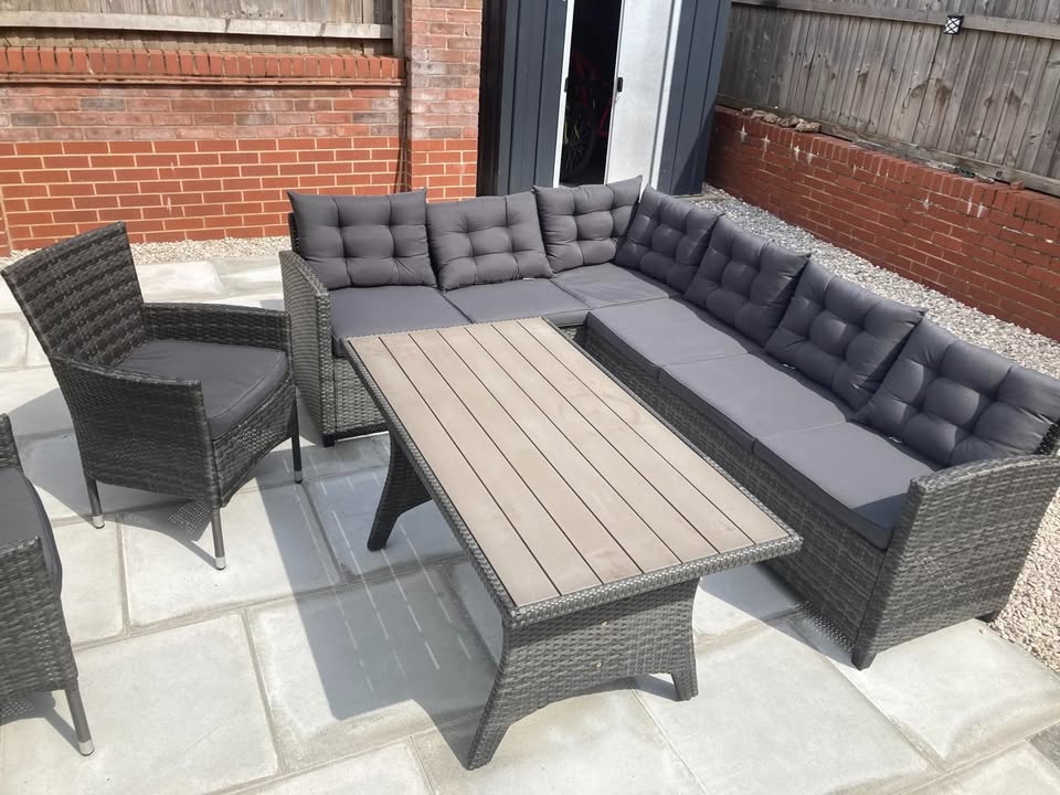 CASARIA® Premium garden furniture made of polyrattan, WPC, dining