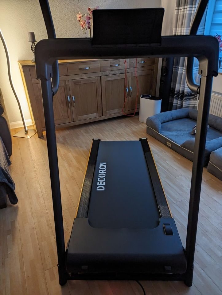 Decorcn Folding Treadmill for Home, 4.5 HP, 20 Incline Levels, 1 km/h-16 km/h