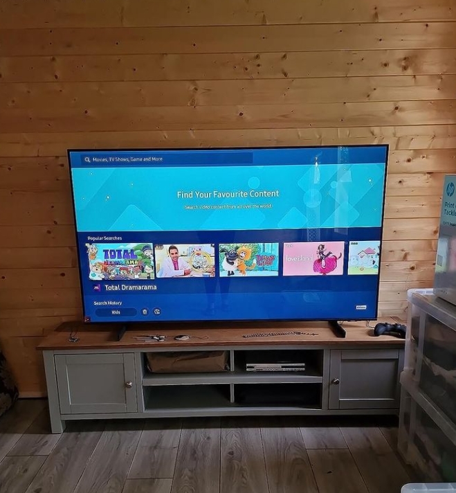 AU7100 65 Inch (2021) – Crystal 4K Smart TV