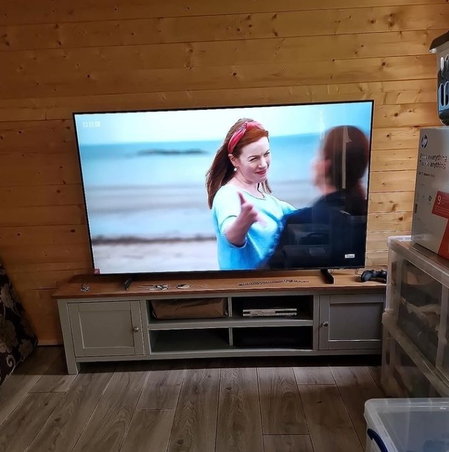 AU7100 65 Inch (2021) – Crystal 4K Smart TV