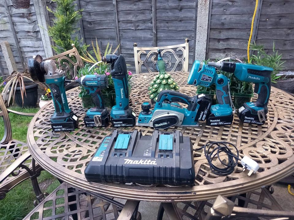 MAKITA 18V TOOLS SET ON GOOD CONDITION WORKING ALL CAN BE SELL TOGETHER OR SEPARATELY.