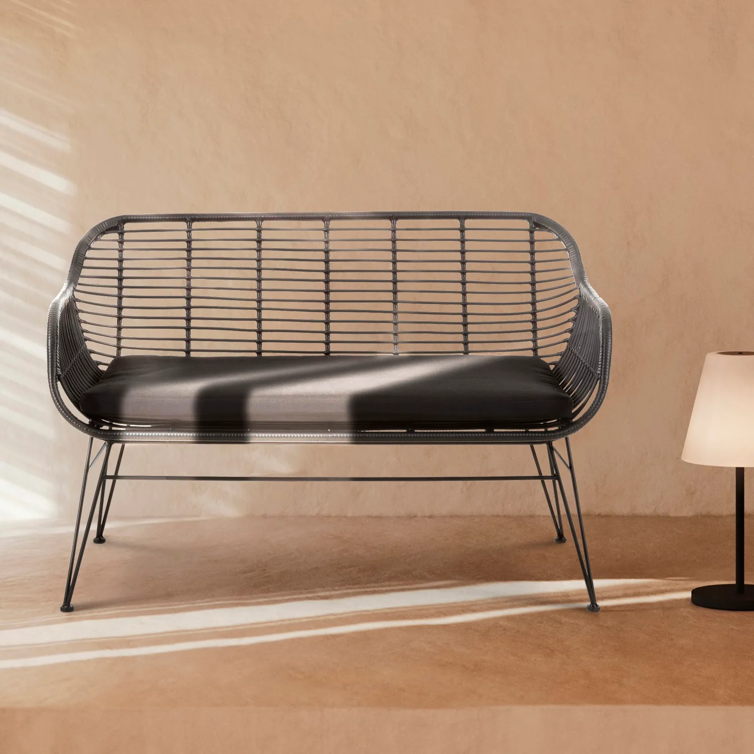 2025 Crete Black Syntetisk Rattan Bænk