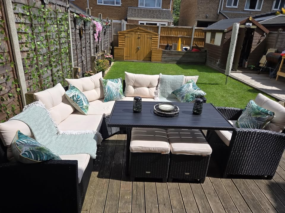 CASARIA® Premium garden furniture made of polyrattan, WPC, dining