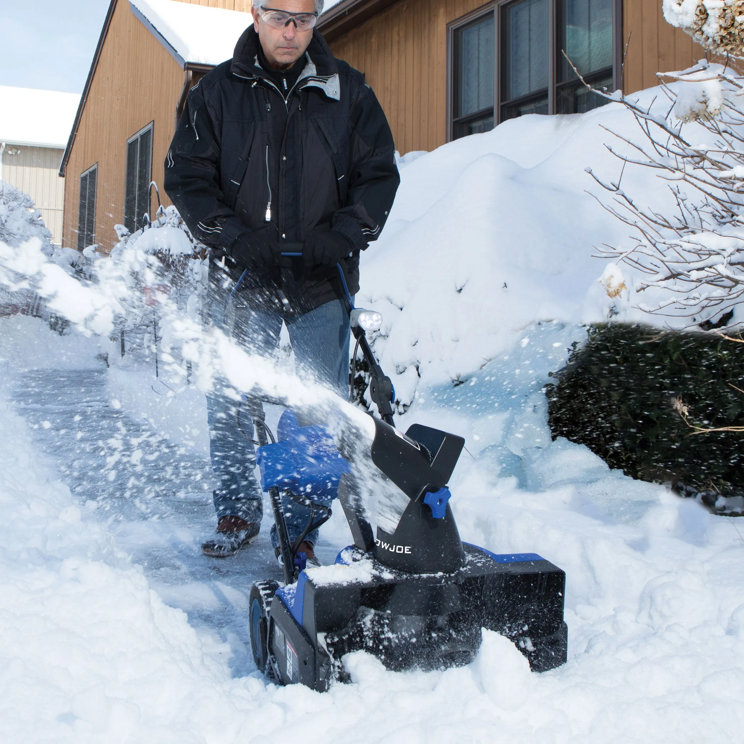 Snow Joe Ion18sb 40 - Volt Ionmax Cordless Brushless Single Stage Snowblower Kit, 18 - Inch, with 4.0 - Ah Battery and Charger