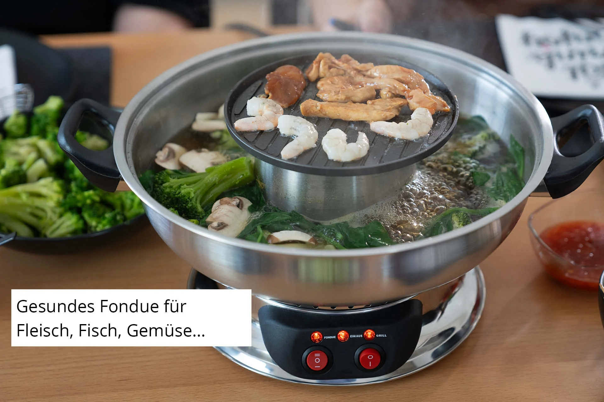2025 Asia-Fondue – Elektrisk fonduesæt til bouillon og olie. Justerbar temperatur. Tilbehør til 6 personer.