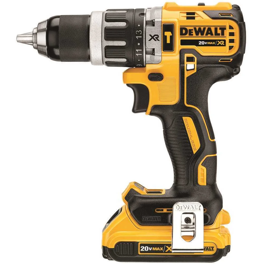 2025 DEWALT DCD796D2 20V MAX XR Akku Kompakt Slagboremaskine med Børsteløs Motor. Inkluderer 2 x 2Ah Batterier, Oplader og Bæretaske.