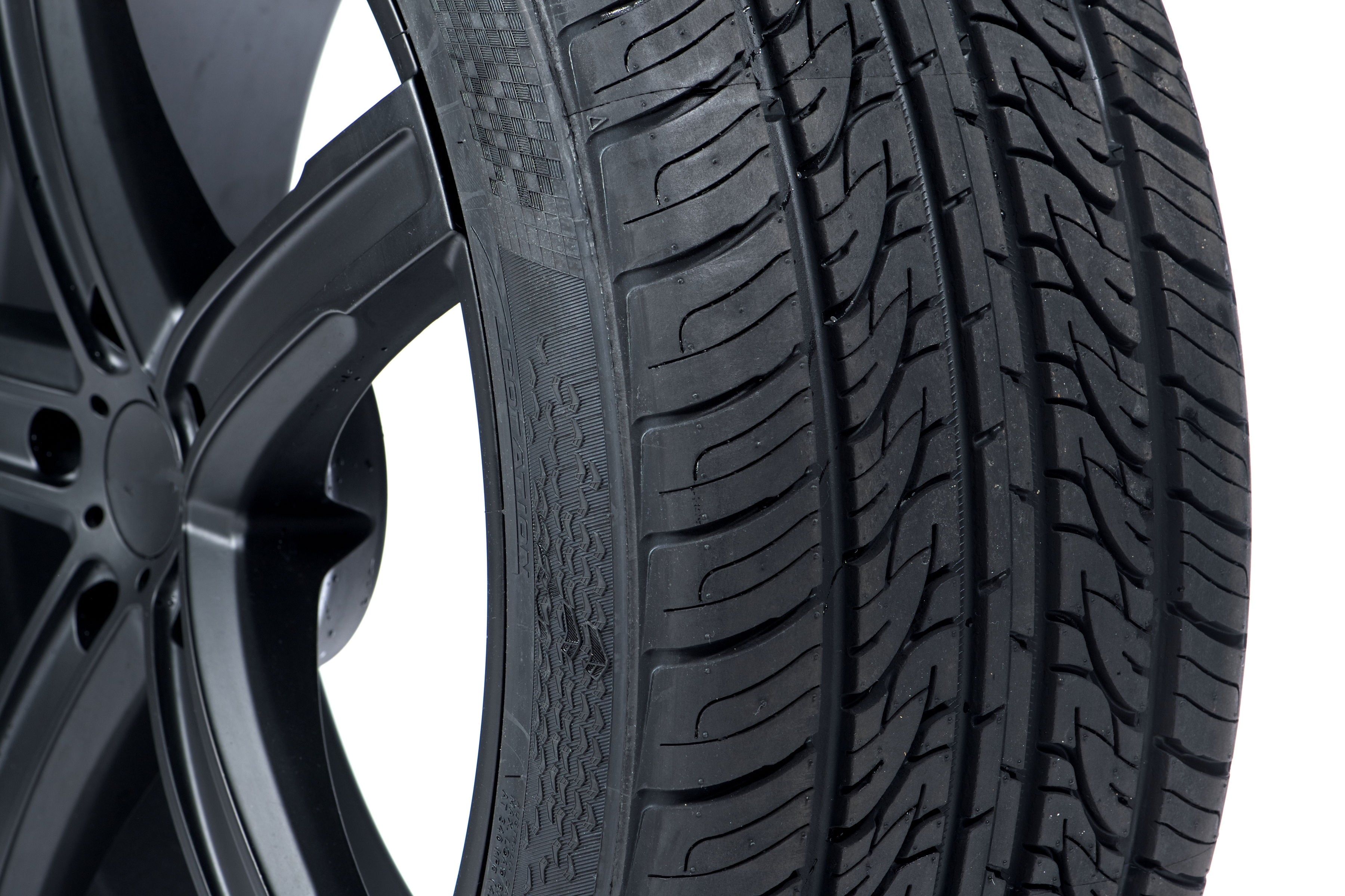 Strada II All Season 245/45ZR18 100W XL Passenger Tire