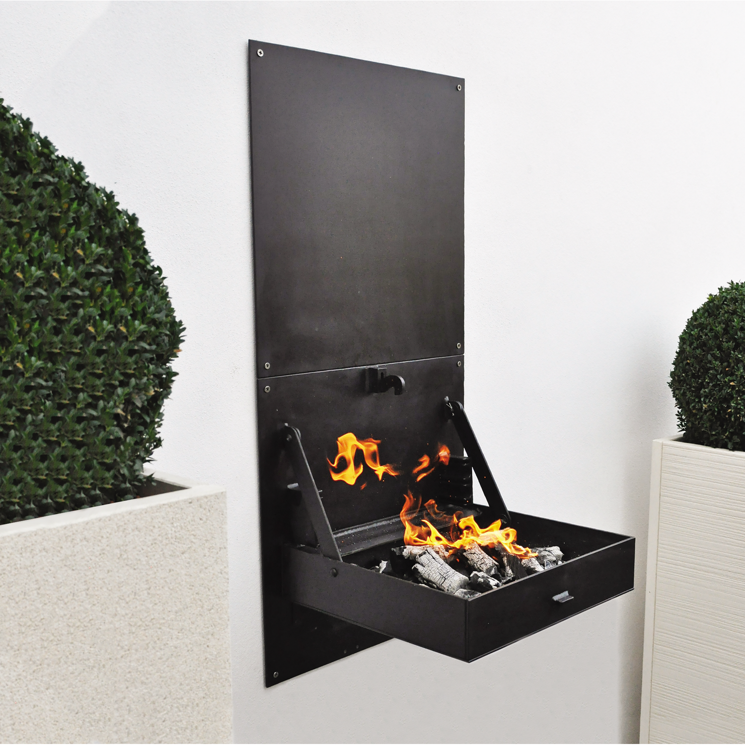 Tuozi - Barbecue mural encastrable pour bois et charbon de bois avec plaque de protection (Noir - 58,5 x 57 x 114 cm) Réf. : 4200/2