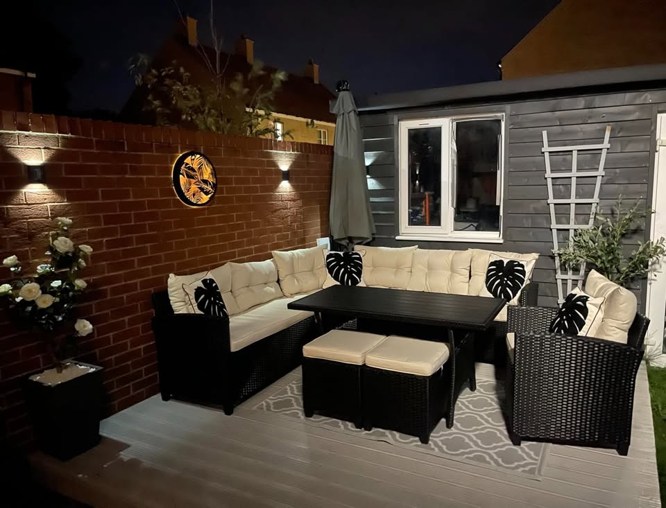 CASARIA® Premium garden furniture made of polyrattan, WPC, dining