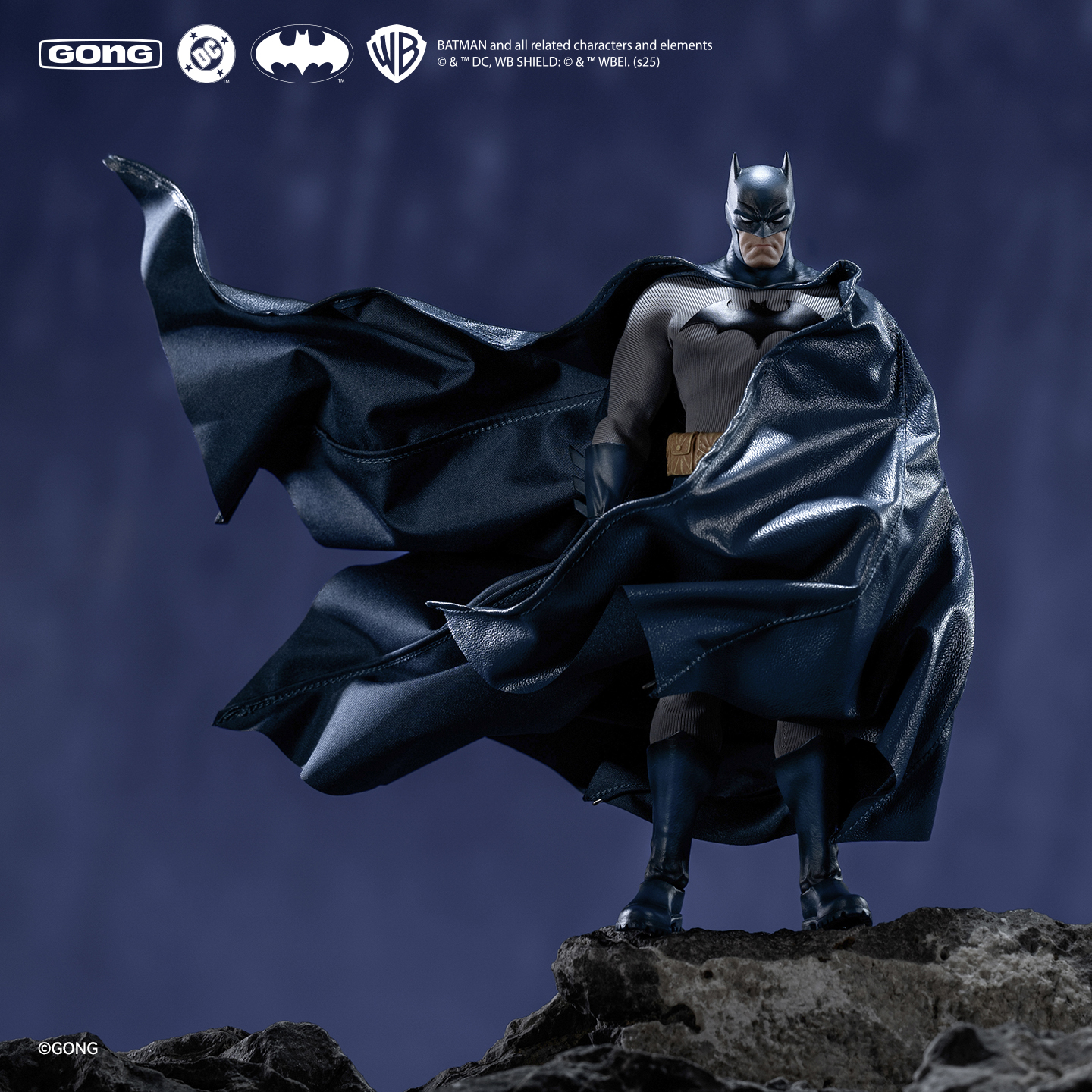 (In Stock)POPMART 1/8 GONG-013 Batman Hush Series - Batman Costume 17.5cm Tall Action Figure