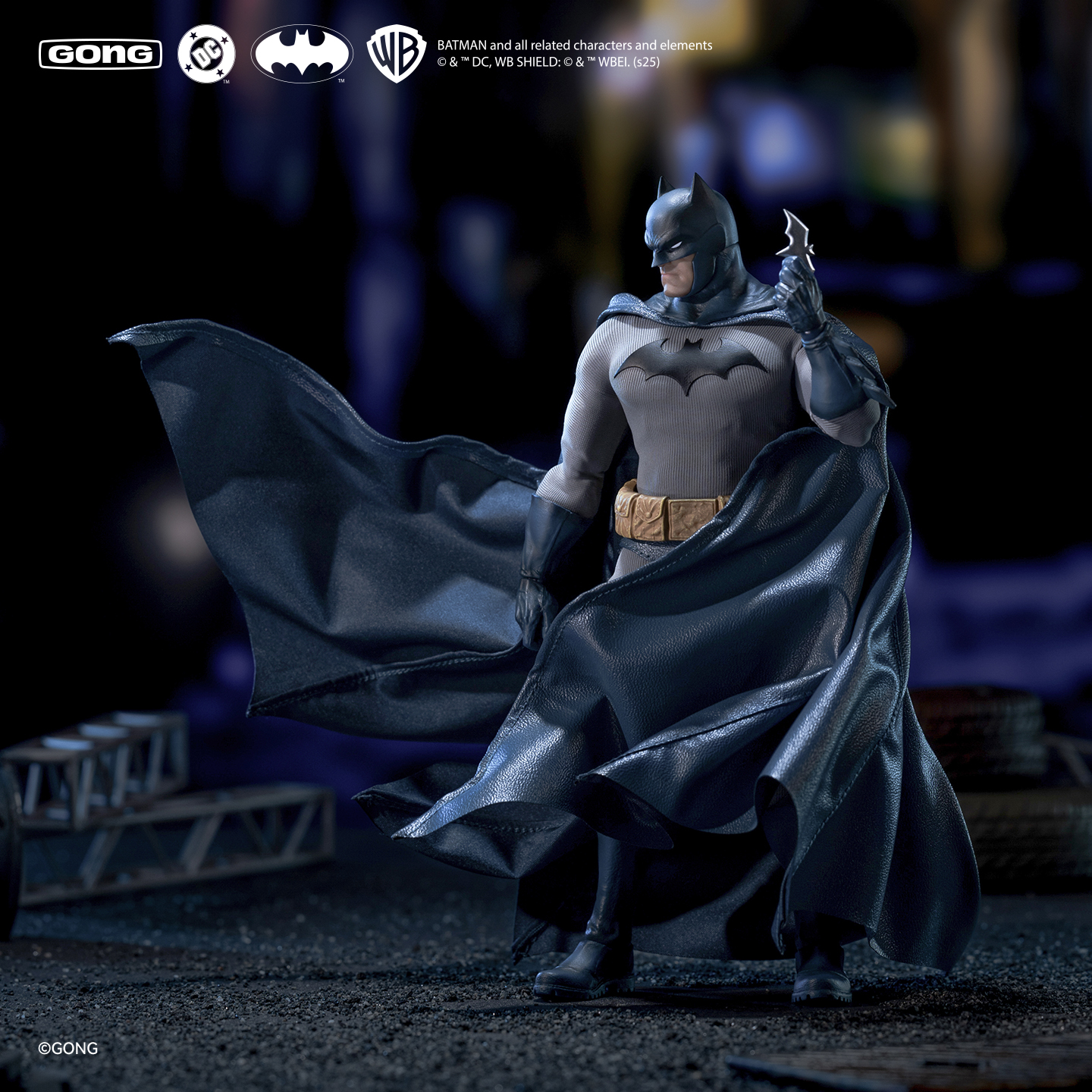(In Stock)POPMART 1/8 GONG-013 Batman Hush Series - Batman Costume 17.5cm Tall Action Figure