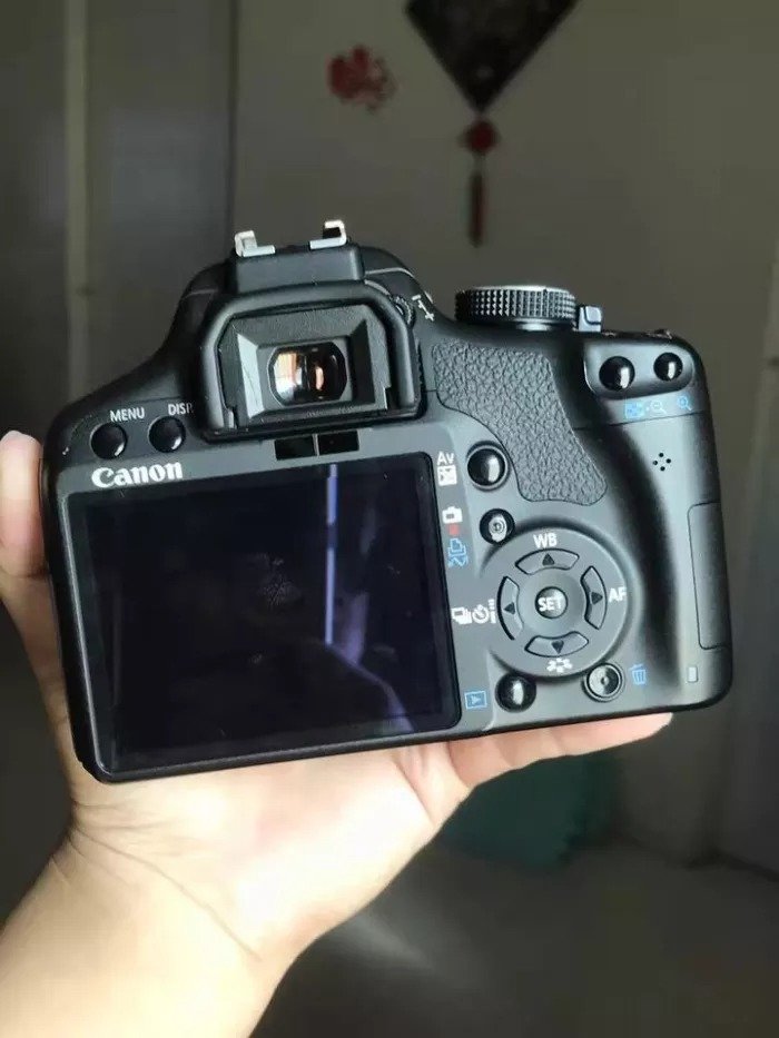 Canon EOS 550D 18.0MP Digital SLR Camera with EF