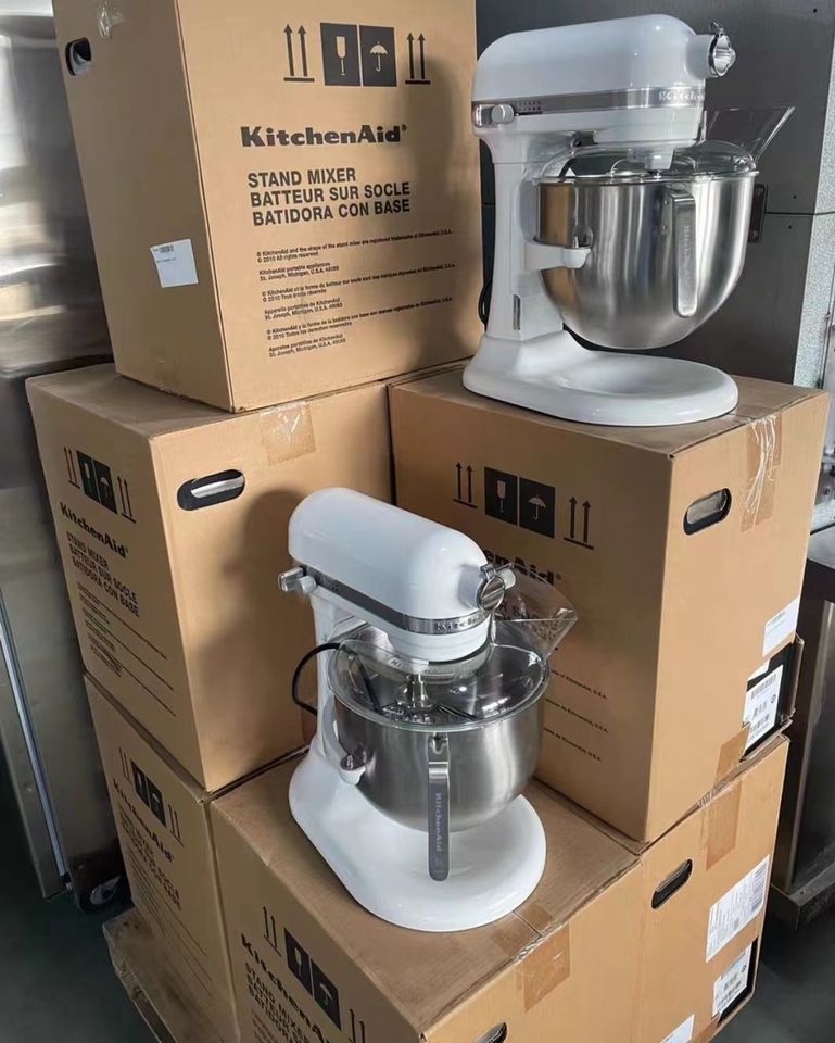 KitchenAid 5-Qt. Tilt-Head Stand Mixer KSM150PSBM Artisan Series, 5 Quart, Black Matte