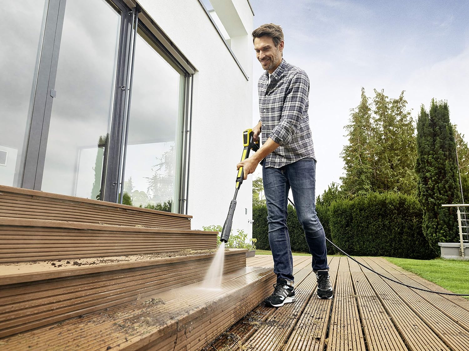 Kärcher K 4 Premium Power Control Car & Home high pressure washer: Intelligent app support - the right solution for heavier soiling - incl. hose reel and car & home kit