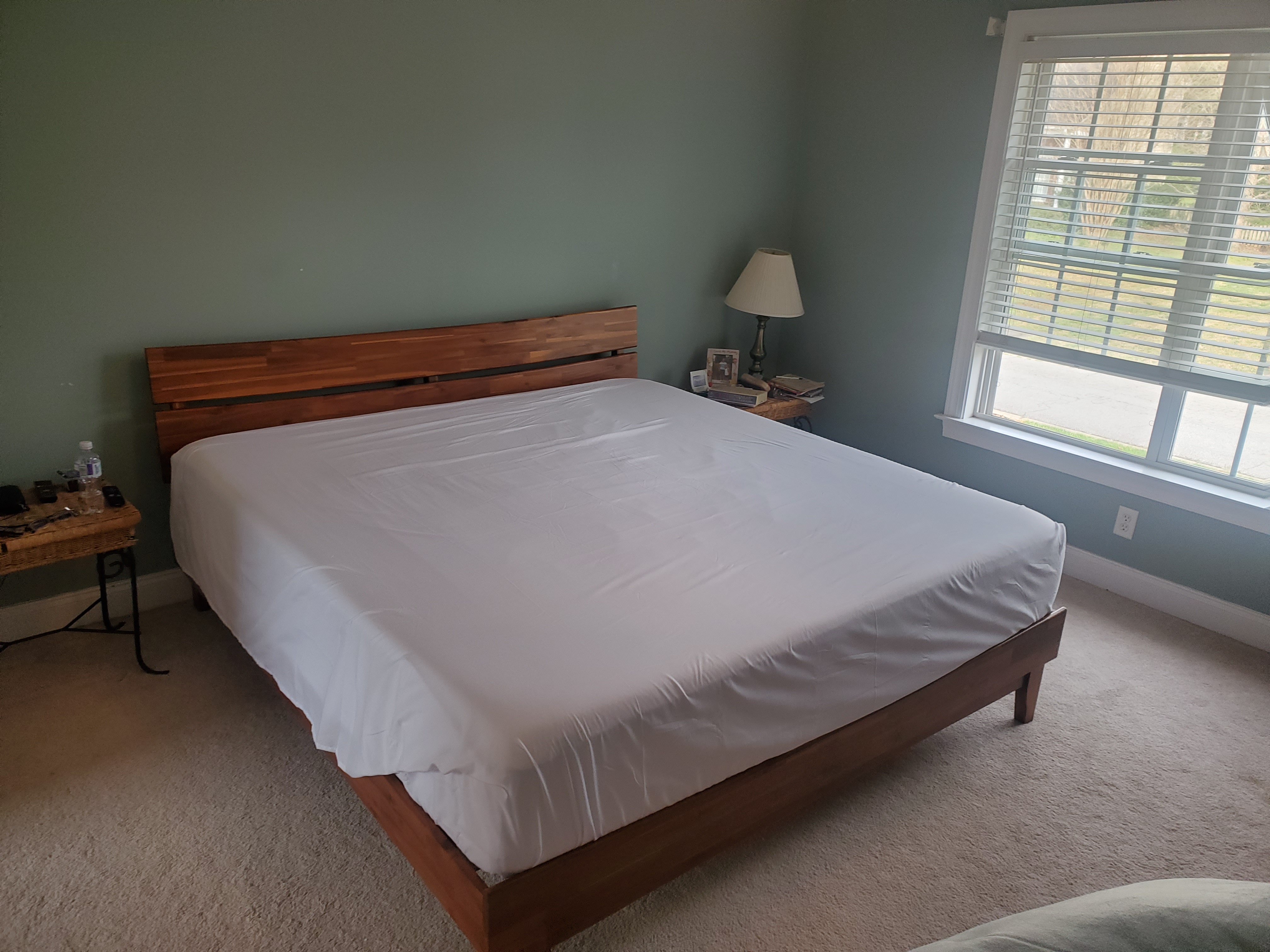 【Furniture】Acacia Aurora 14 Inch Wood Platform Bed, Bed Frame with Headboard, King Size