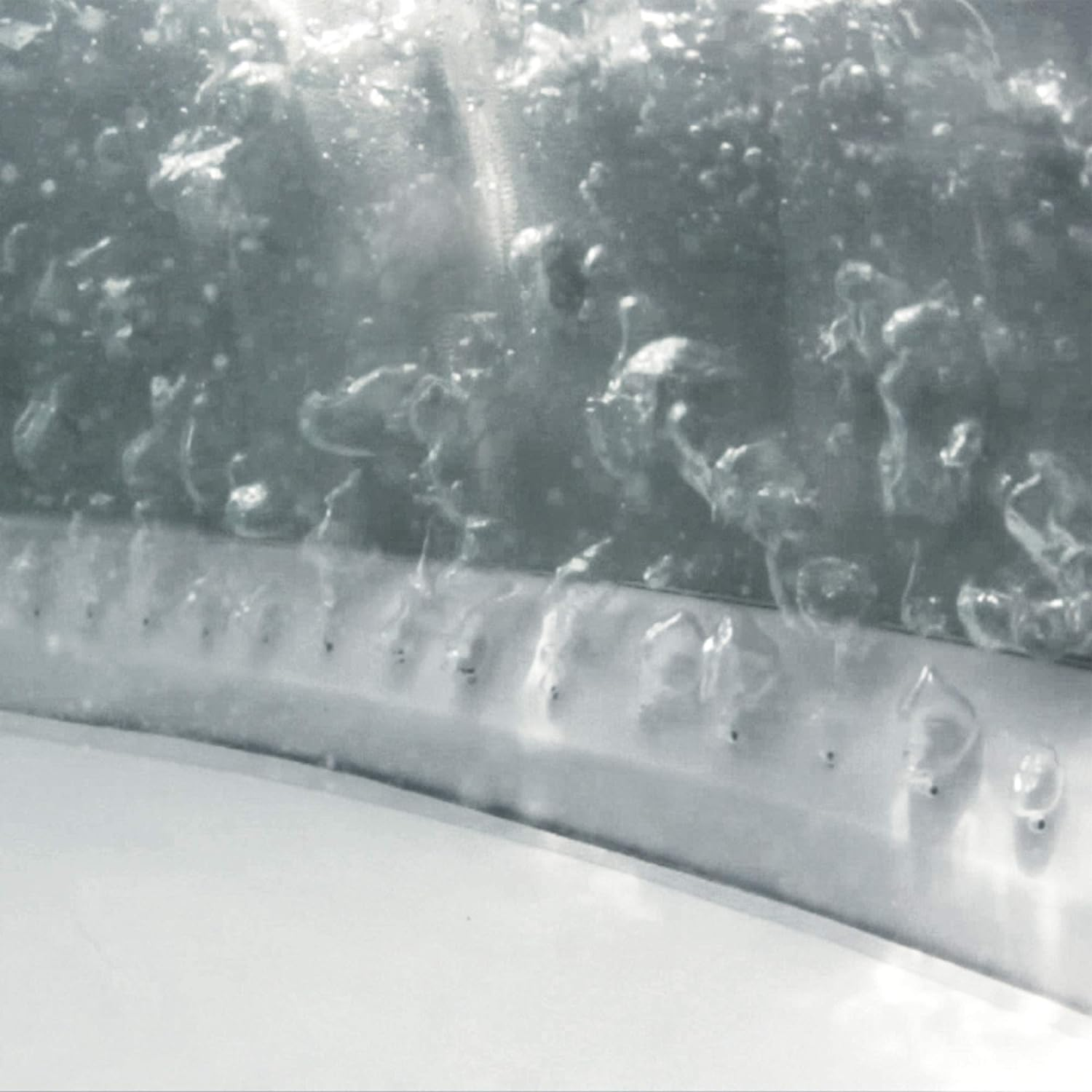 Simple Spa 77in x 26in 4-Person Outdoor Portable Inflatable Round Heated Hot Tub Spa