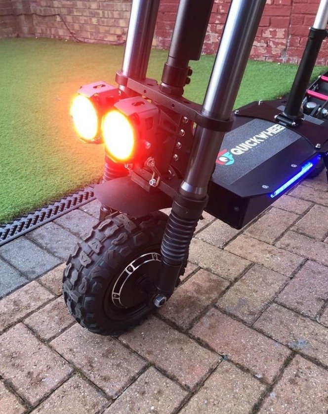 60V 5600W DUAL MOTOR ELECTRIC SCOOTER FOLDABLE ELECTRIC SCOOTER