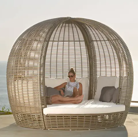 Outdoor Liggend Bed Rotan Creatieve Vogelkooi Resort Hotel Openlucht Zeezicht Kamer Multi-persoon Salontafel Combinatie Leisure Rotan Bed